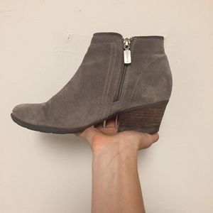 Blondo Waterproof Valli Ankle Booties Size 7.5